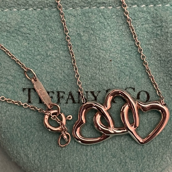 Tiffany & Co triple heart necklace - Picture 3 of 7